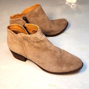 2 For $40. Lucky Brand womens ankle boots tan